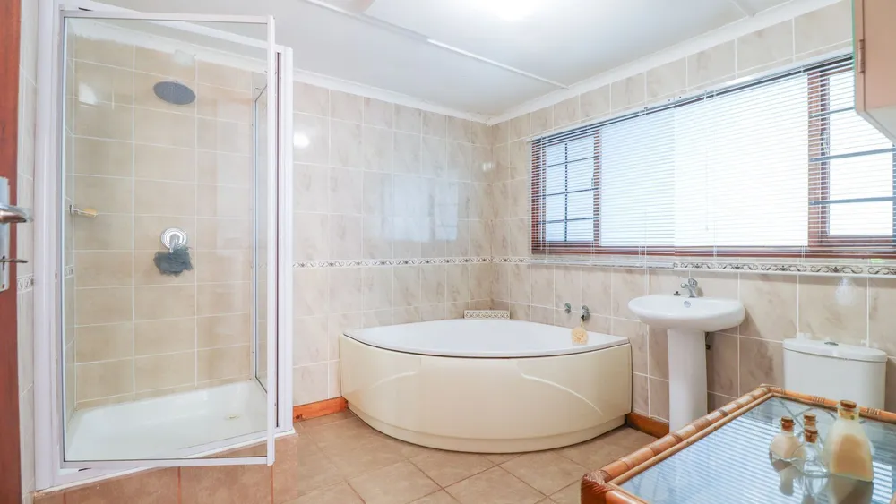 South Africa, Western Cape, Dana Bay, P. Nutans Street, 12