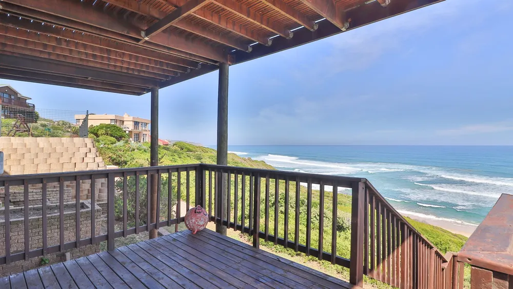 South Africa, Western Cape, Dana Bay, P. Nutans Street, 12