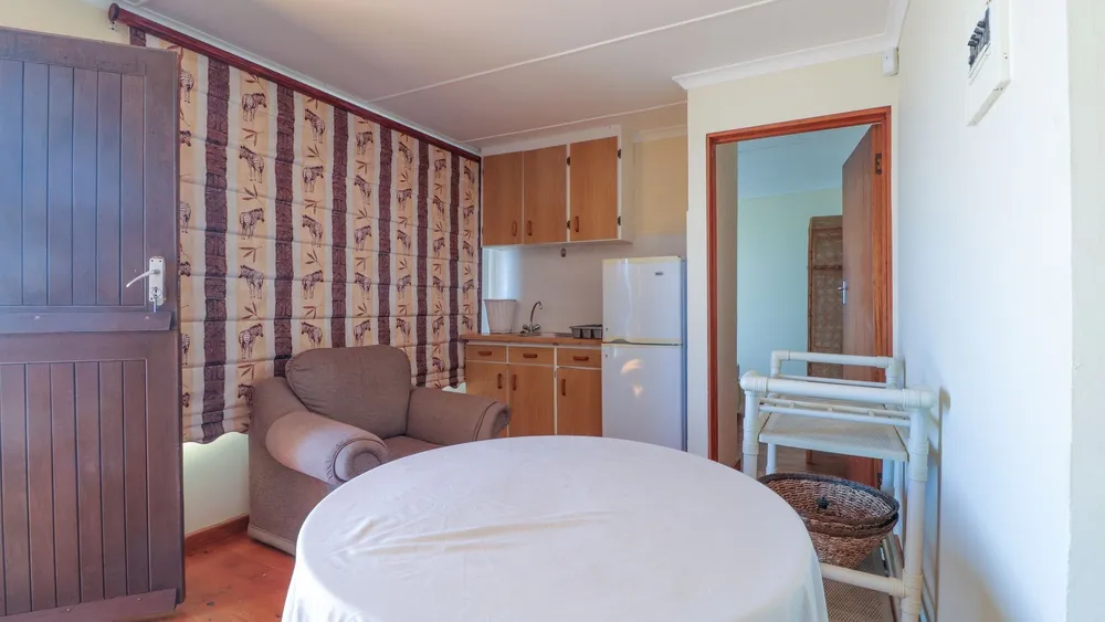 South Africa, Western Cape, Dana Bay, P. Nutans Street, 12