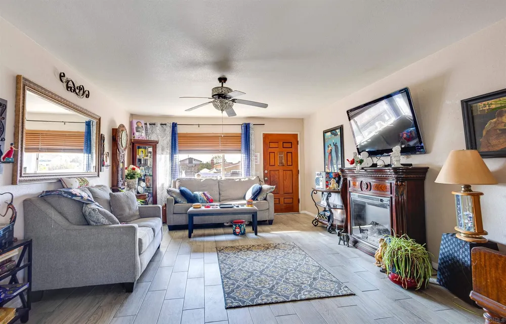 2931 E 19th St, National City, CA 91950