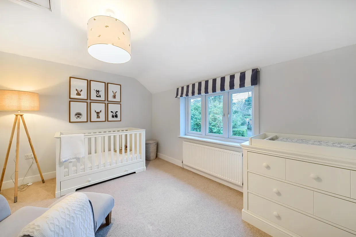 Burnt Hill Way, Farnham, GU10 photo 8