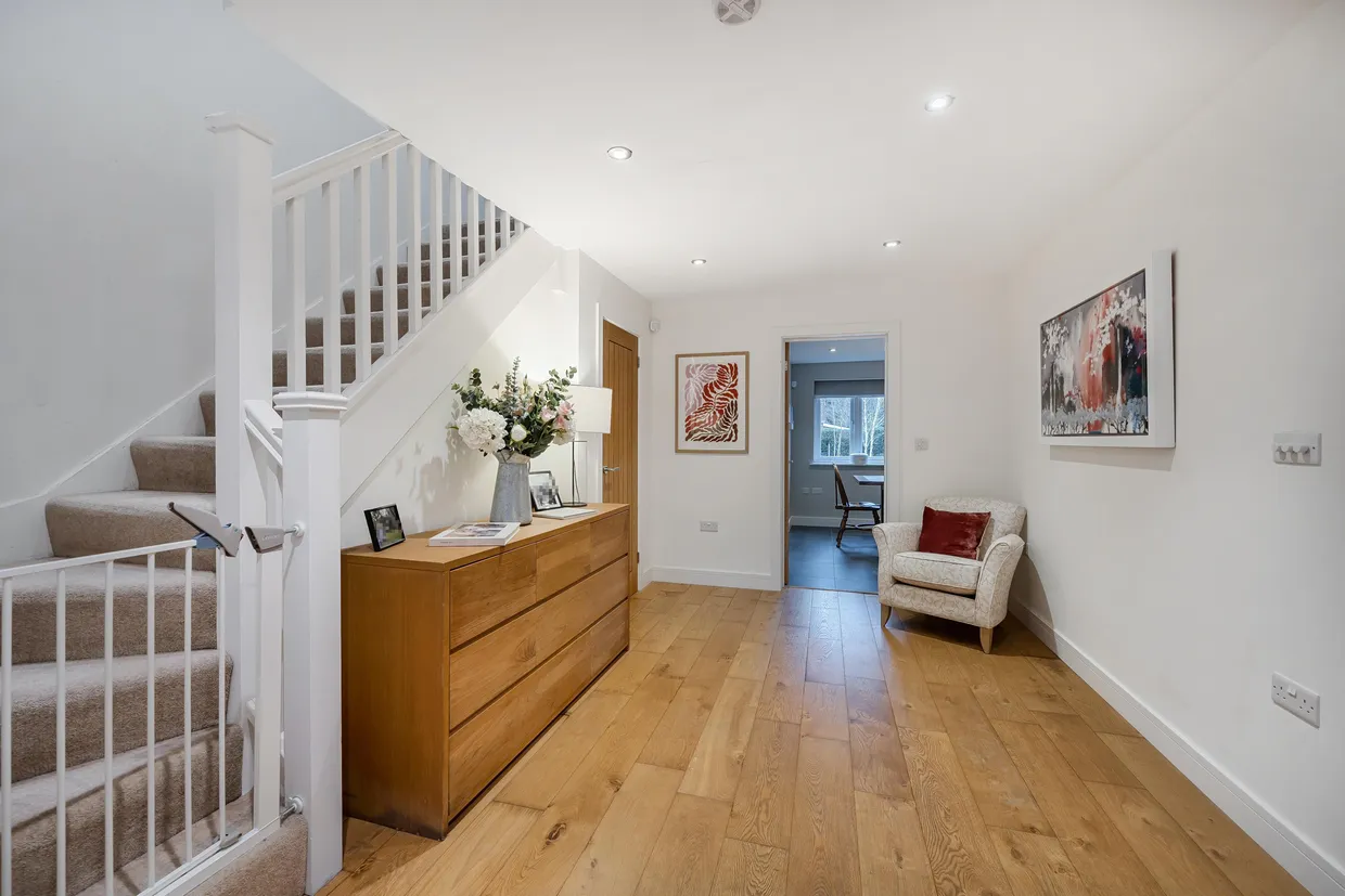 Burnt Hill Way, Farnham, GU10 photo 12