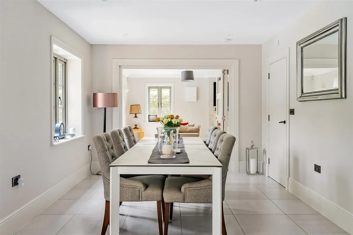 Ashlyns Grove, Berkhamsted