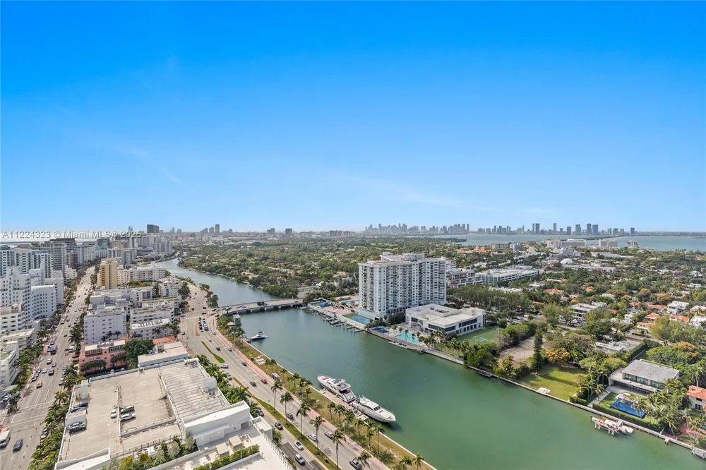 4401 Collins Ave, Miami Beach, FL 33140