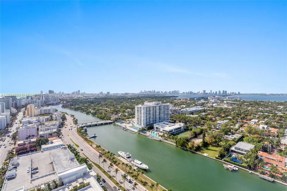 4401 Collins Ave, Miami Beach, FL 33140