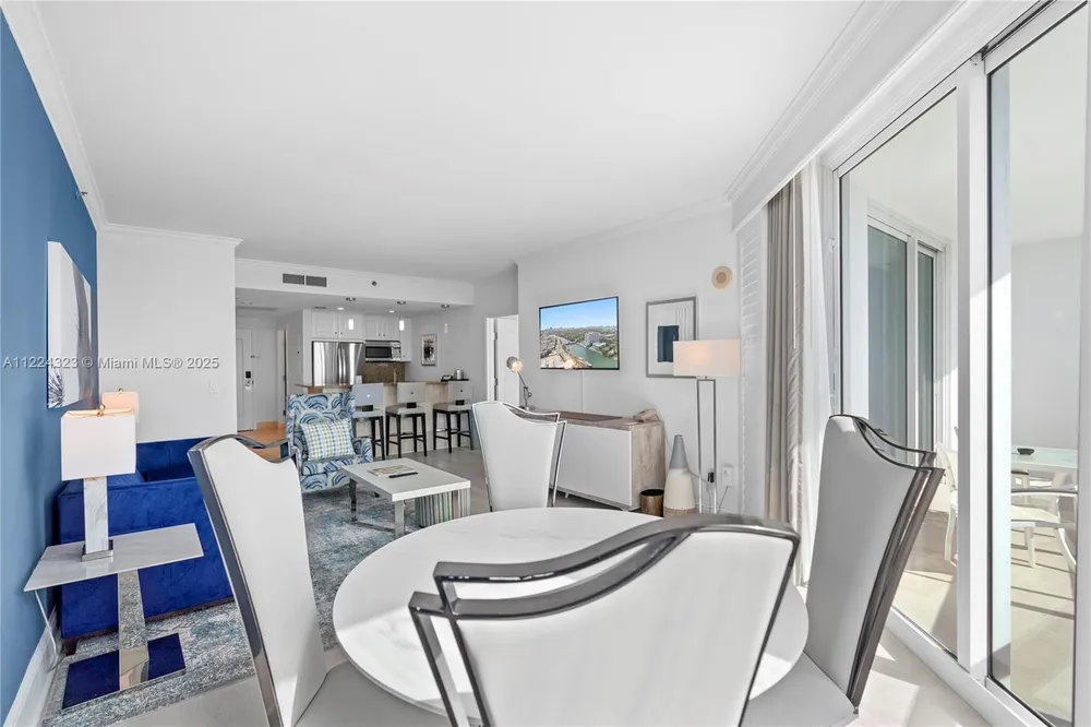 4401 Collins Ave, Miami Beach, FL 33140