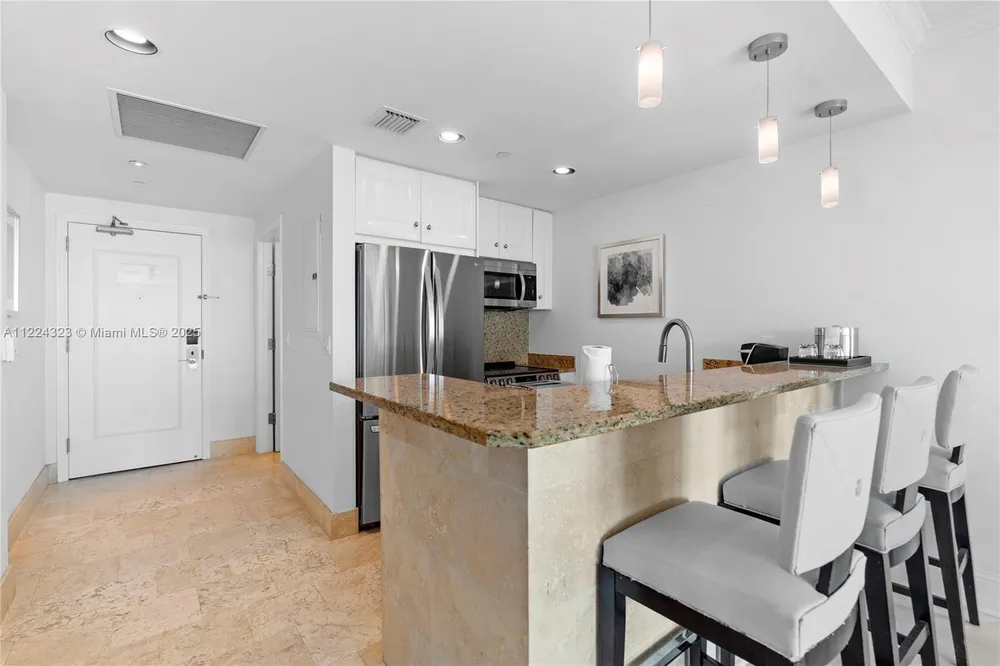 4401 Collins Ave, Miami Beach, FL 33140