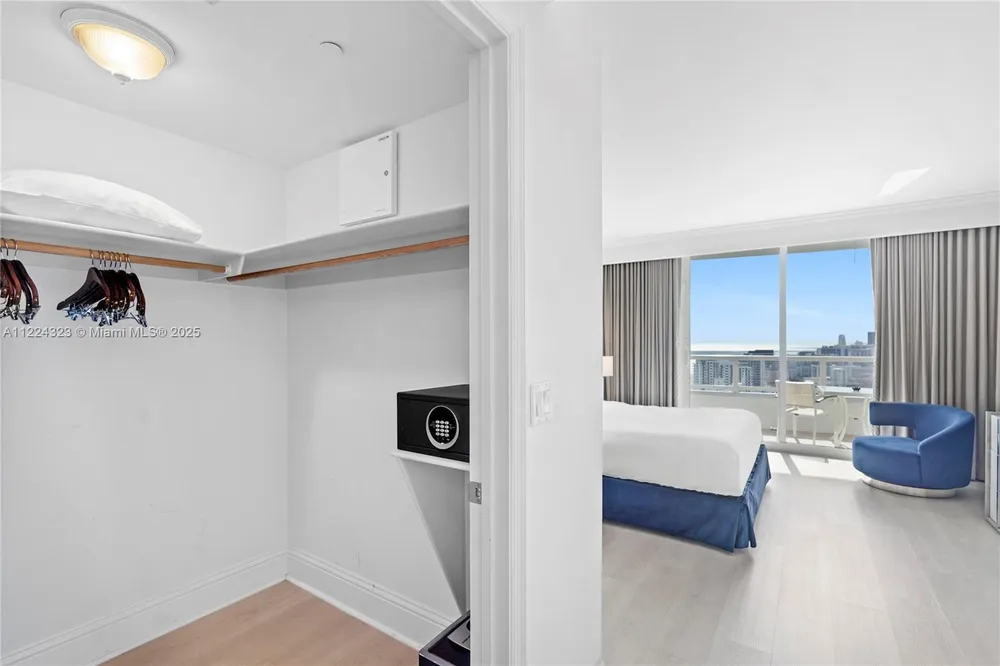 4401 Collins Ave, Miami Beach, FL 33140