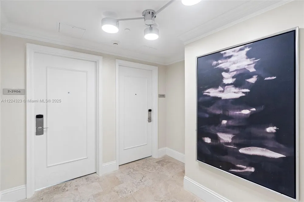 4401 Collins Ave, Miami Beach, FL 33140
