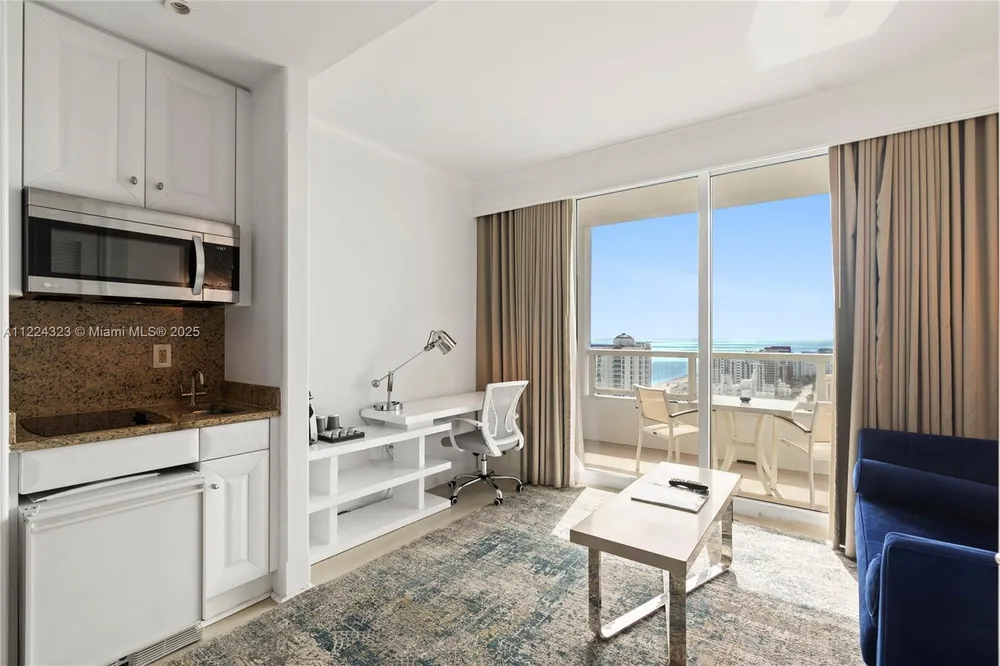 4401 Collins Ave, Miami Beach, FL 33140