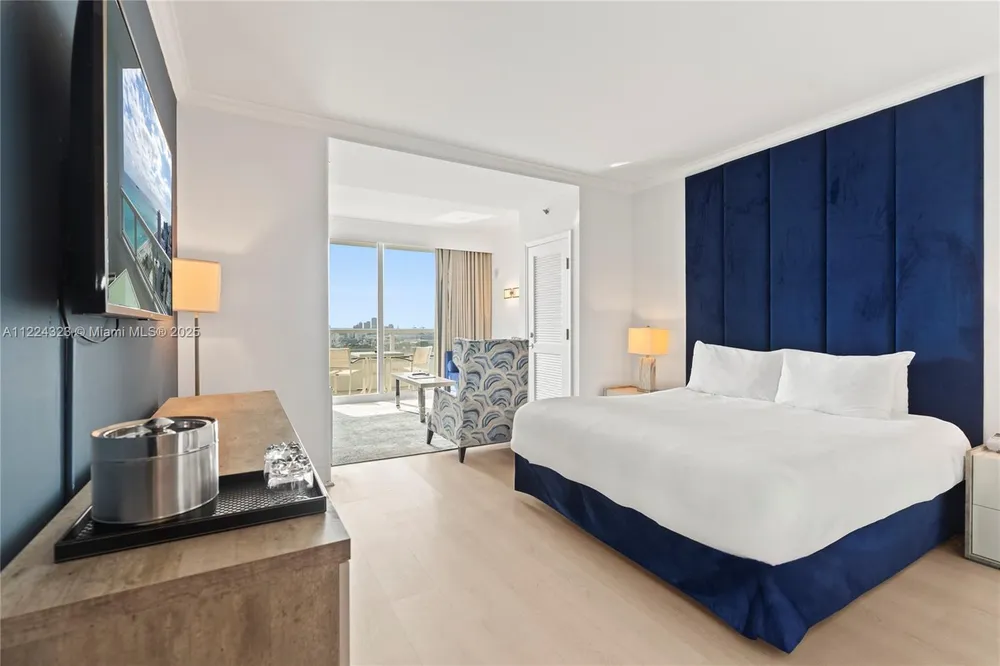 4401 Collins Ave, Miami Beach, FL 33140