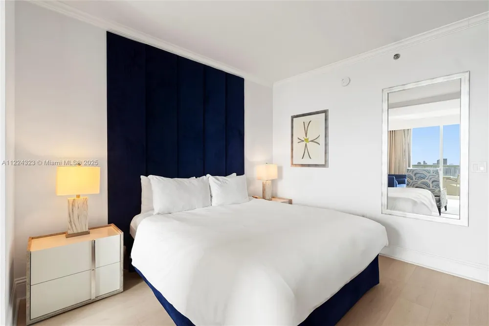 4401 Collins Ave, Miami Beach, FL 33140