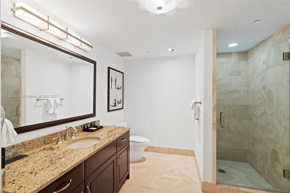 4401 Collins Ave, Miami Beach, FL 33140