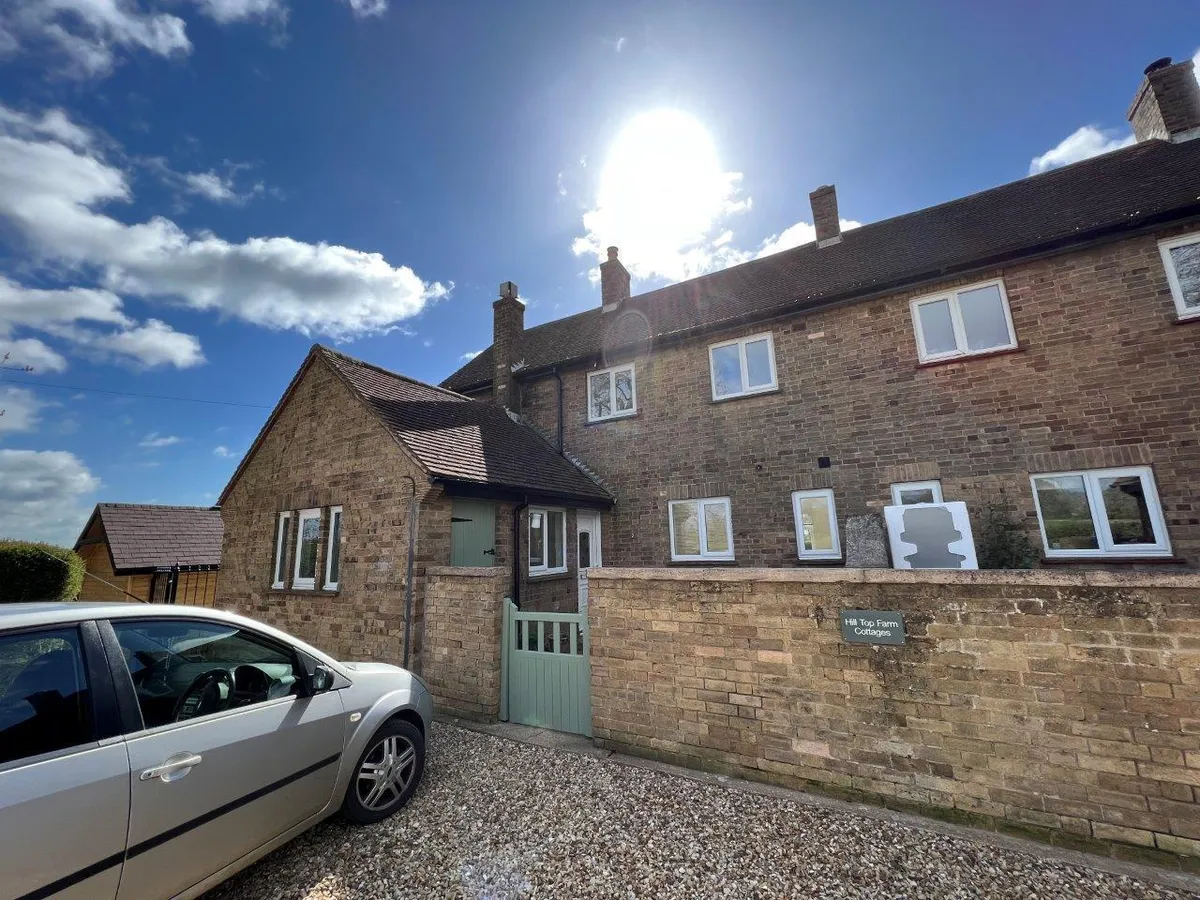 HILLTOP FARM COTTAGES, CROXTON KERRIAL, GRANTHAM