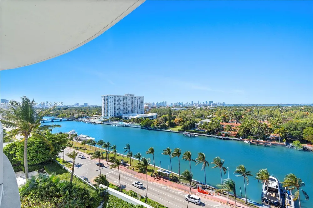 4401 Collins Ave, Miami Beach, FL 33140
