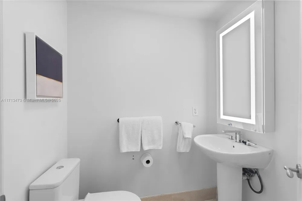 4401 Collins Ave, Miami Beach, FL 33140
