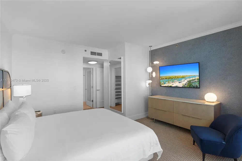 4401 Collins Ave, Miami Beach, FL 33140