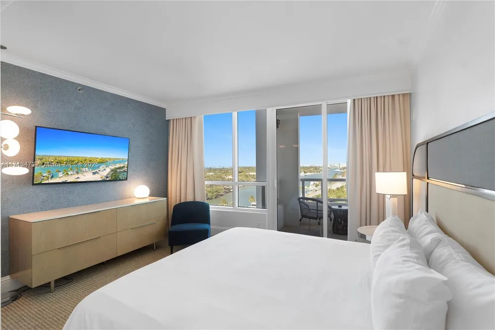 4401 Collins Ave, Miami Beach, FL 33140