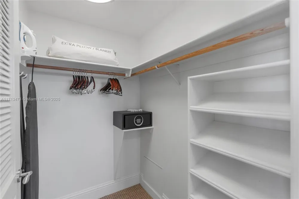 4401 Collins Ave, Miami Beach, FL 33140