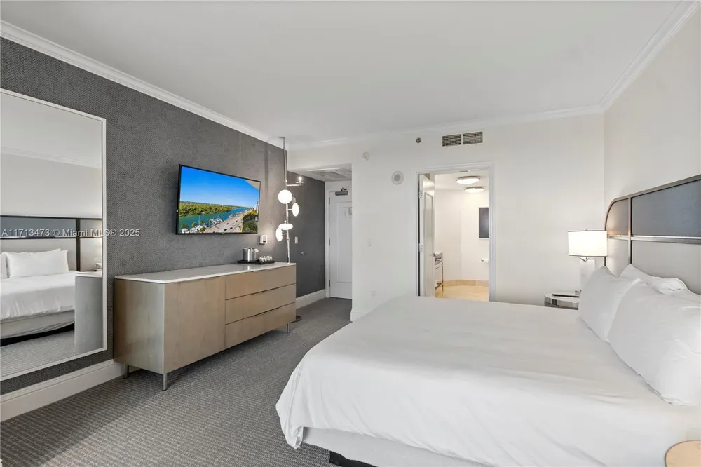 4401 Collins Ave, Miami Beach, FL 33140