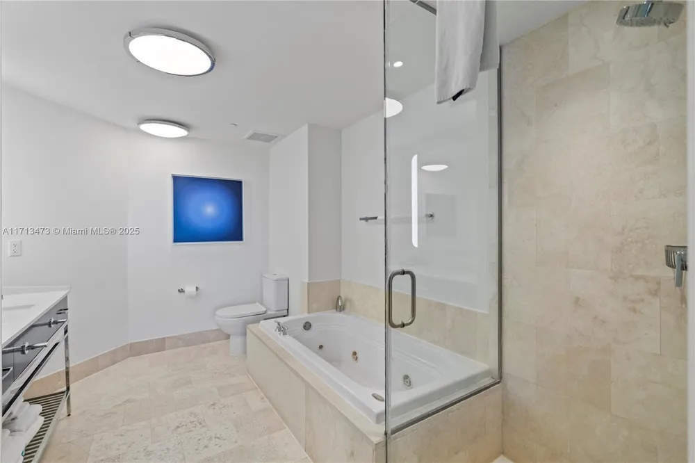 4401 Collins Ave, Miami Beach, FL 33140
