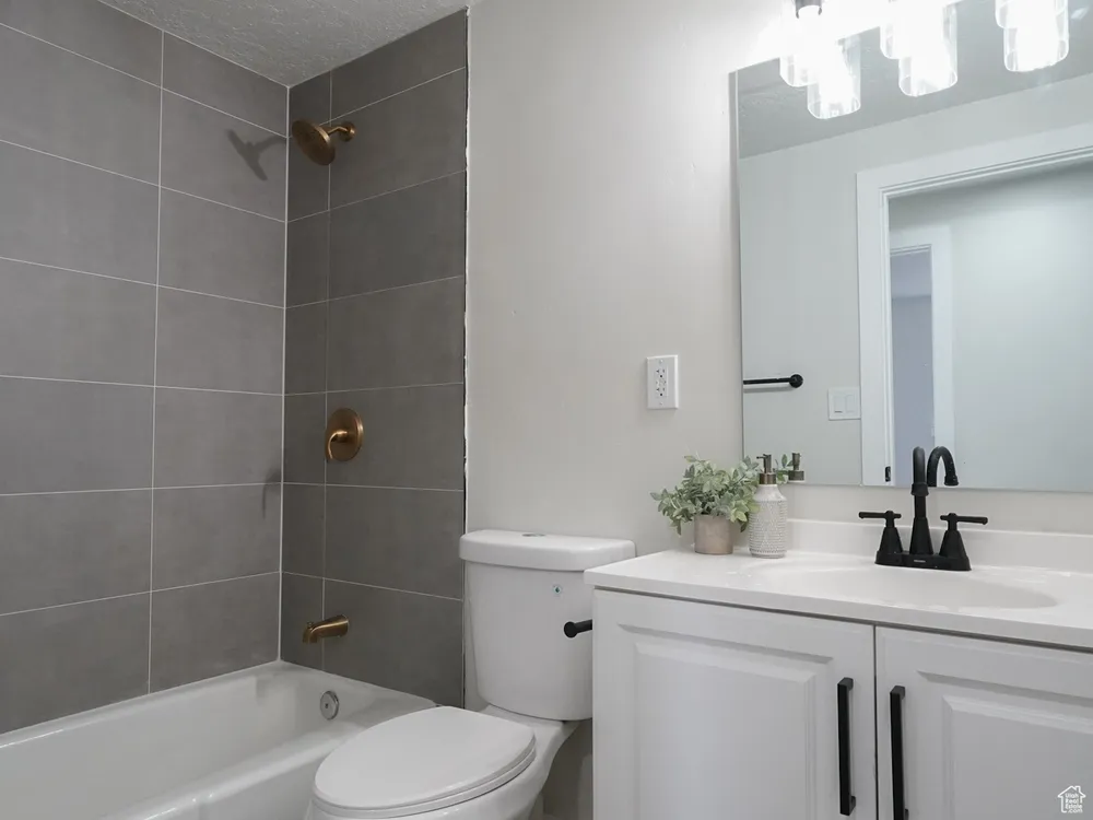 23 E Emerald Dr, Layton, UT 84041