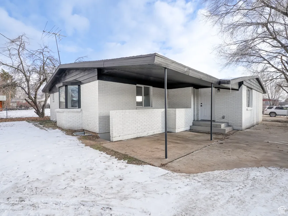 23 E Emerald Dr, Layton, UT 84041
