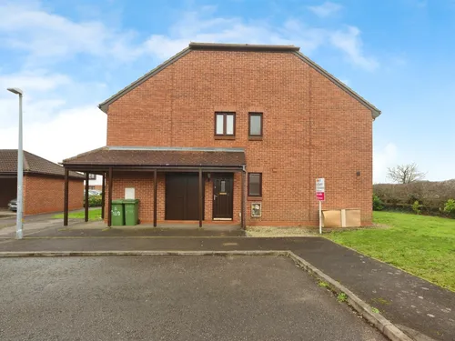 Brimfield Road, Purfleet-On-Thamesphoto