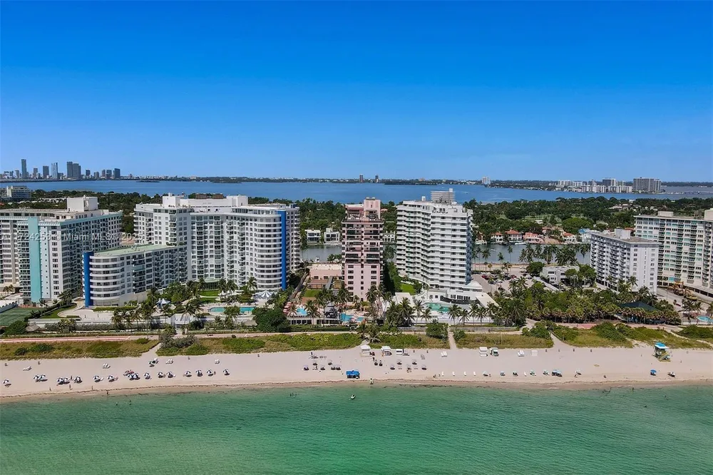 5225 Collins Ave, Miami Beach, FL 33140