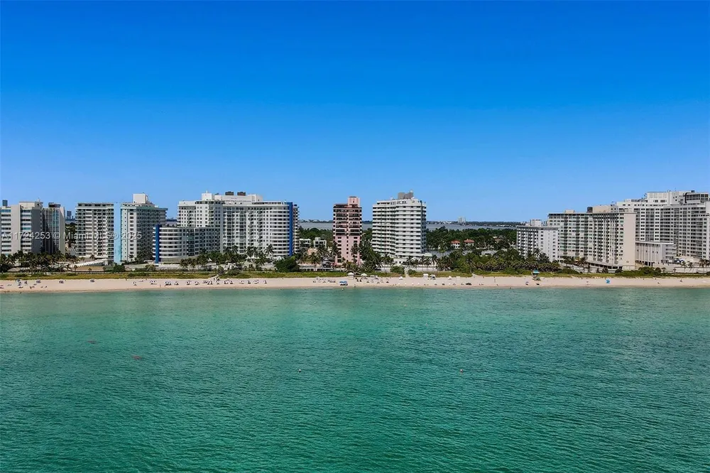 5225 Collins Ave, Miami Beach, FL 33140