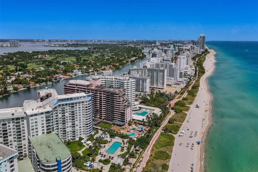 5225 Collins Ave, Miami Beach, FL 33140