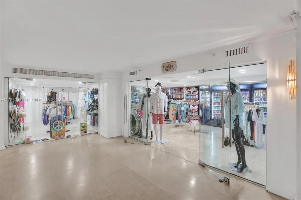 5225 Collins Ave, Miami Beach, FL 33140
