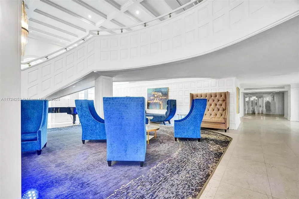 5225 Collins Ave, Miami Beach, FL 33140