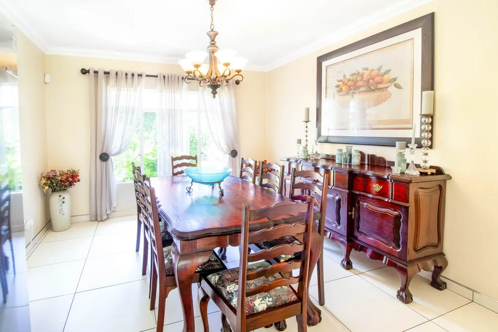 South Africa, Gauteng, Ferndale, Fir Avenue, 431