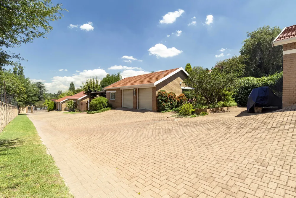 South Africa, Gauteng, Ferndale, Fir Avenue, 431