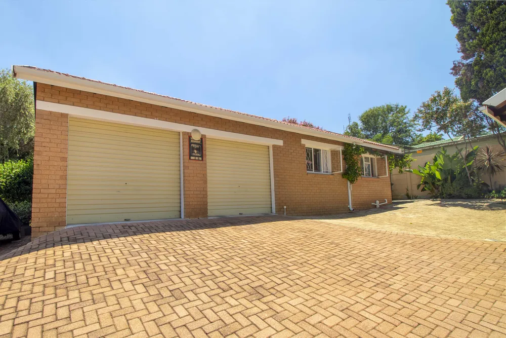 South Africa, Gauteng, Ferndale, Fir Avenue, 431