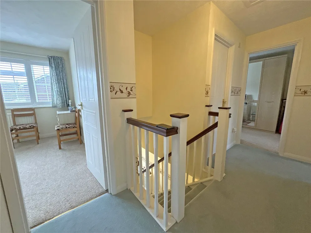 Property carousel item 12