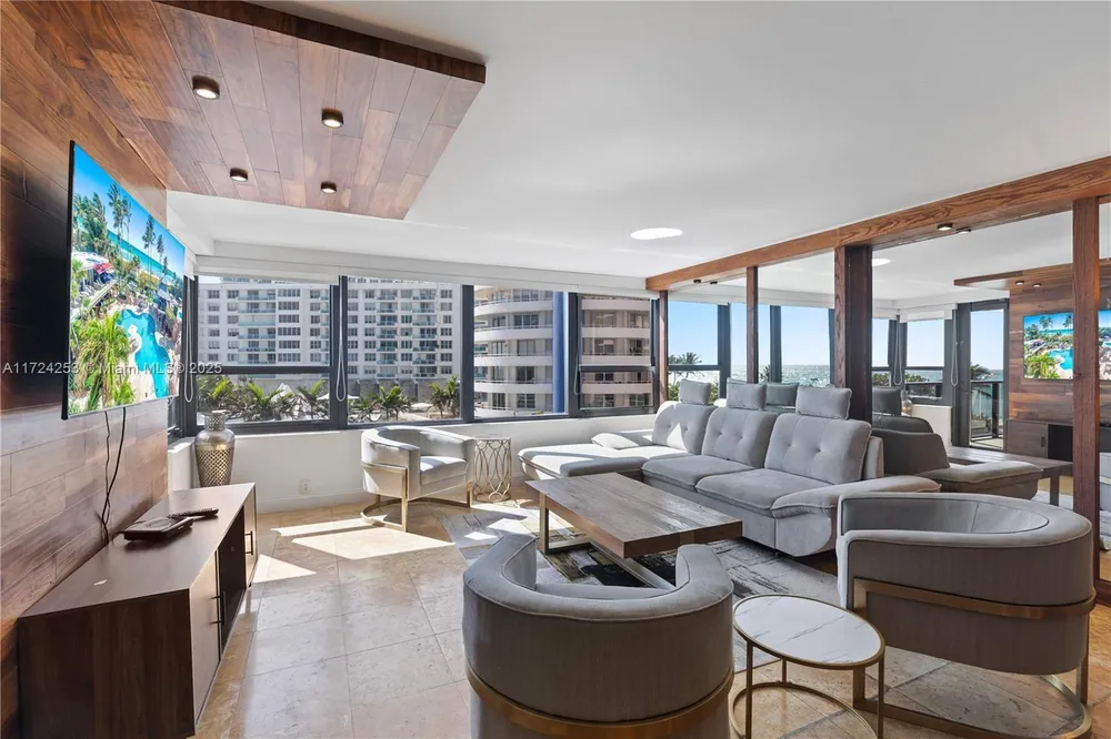 5225 Collins Ave, Miami Beach, FL 33140