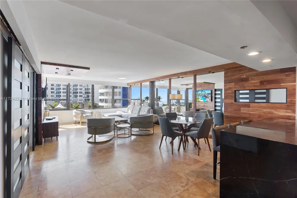 5225 Collins Ave, Miami Beach, FL 33140