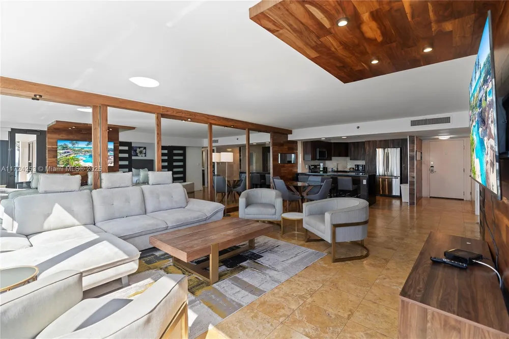 5225 Collins Ave, Miami Beach, FL 33140