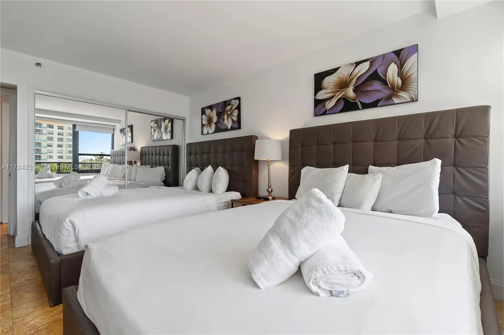 5225 Collins Ave, Miami Beach, FL 33140