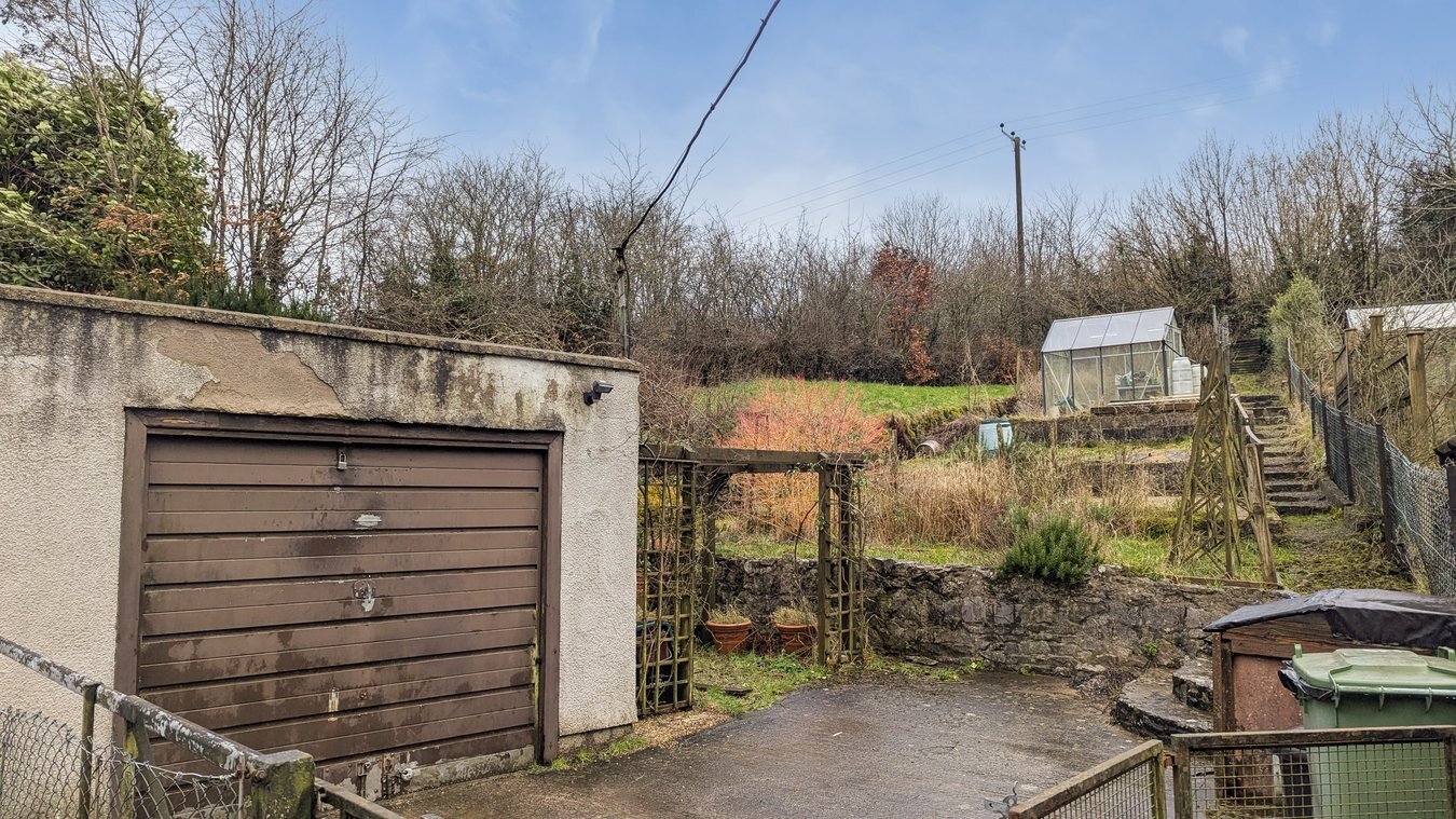 Salisbury Terrace, Gurney Slade, Radstock, BA3