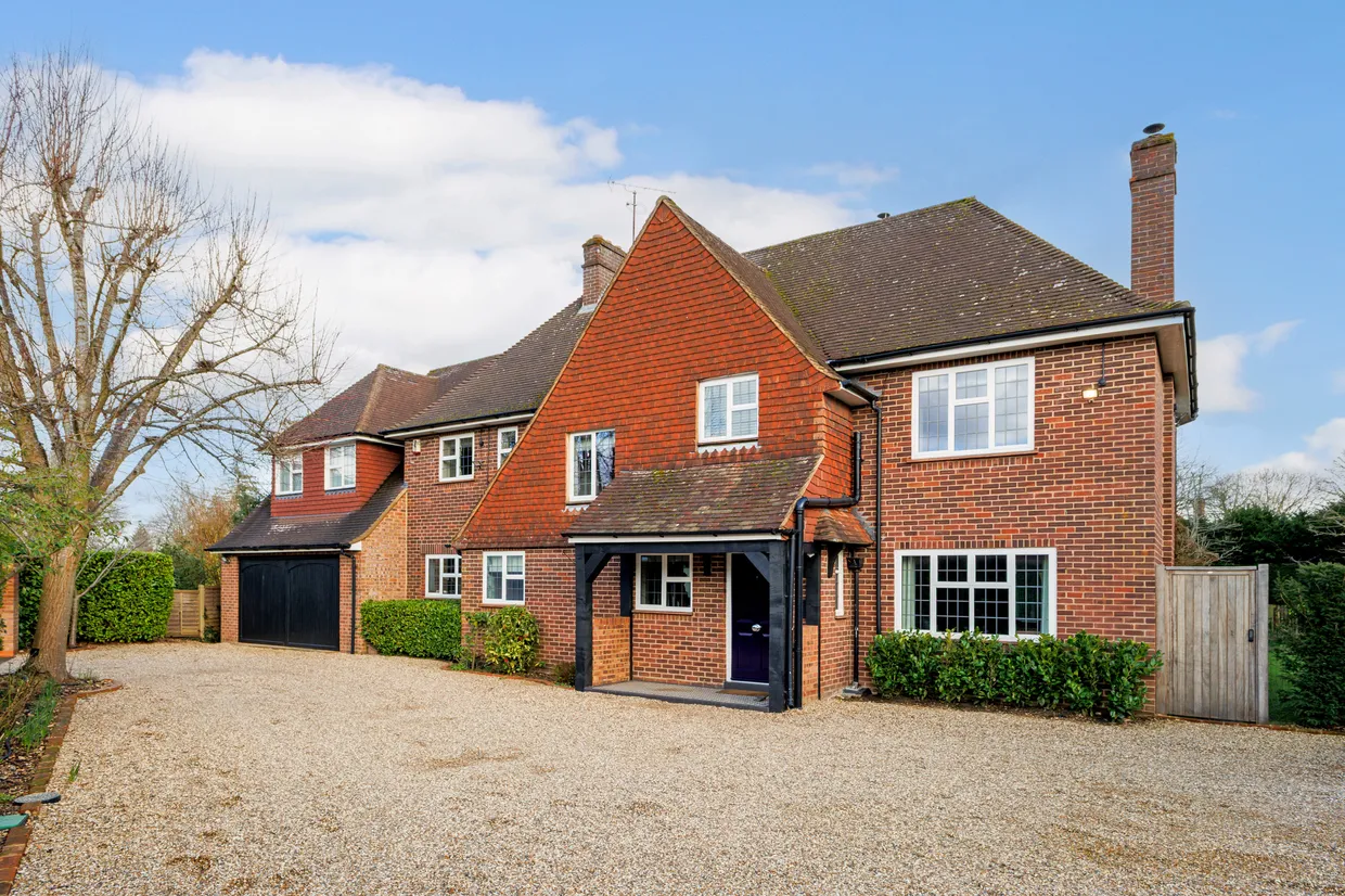 Oval Way, Gerrards Cross, SL9 photo 1