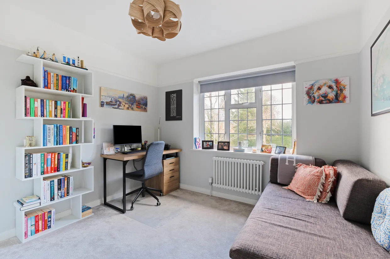 Oval Way, Gerrards Cross, SL9 photo 9