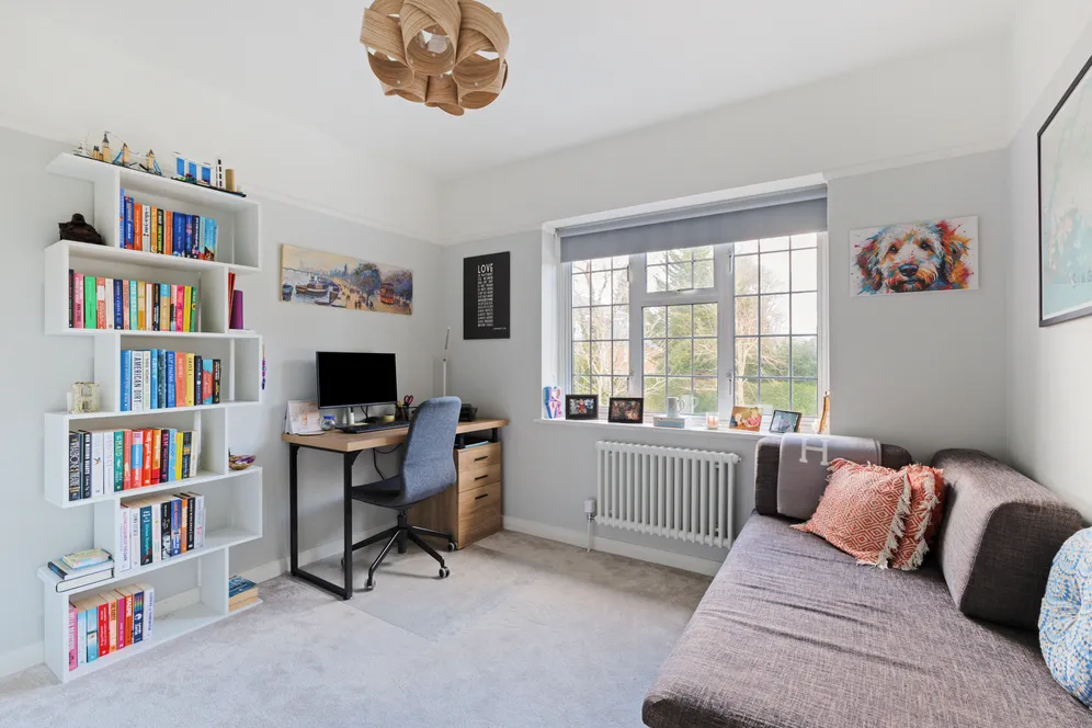 Oval Way, Gerrards Cross, SL9 photo 9
