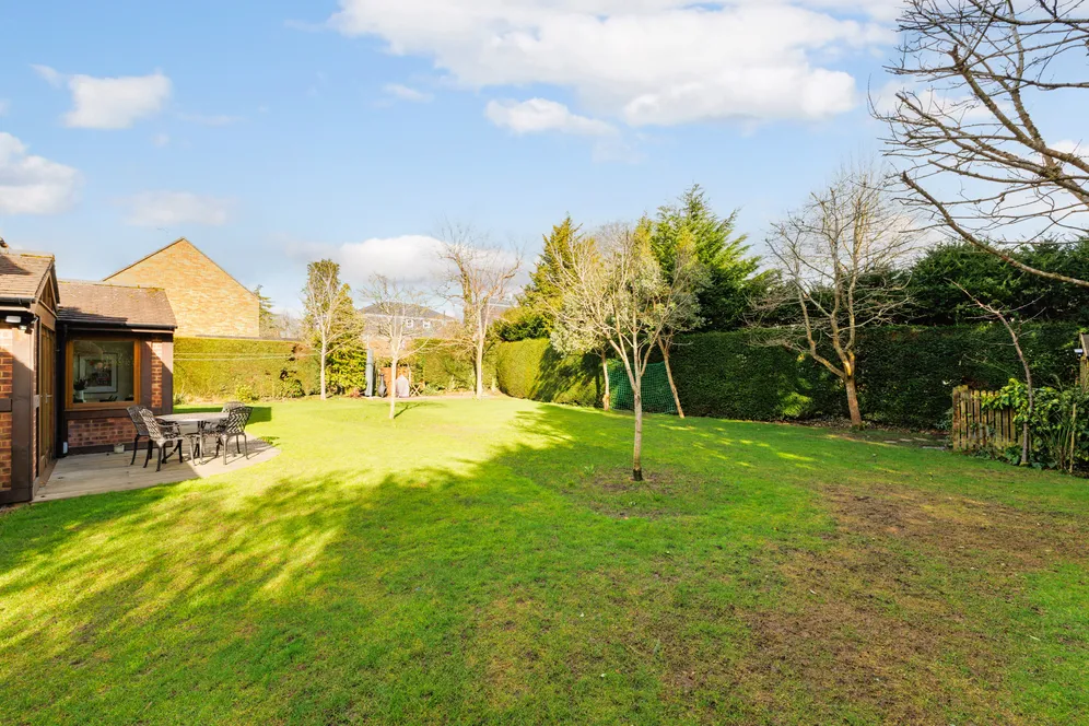 Oval Way, Gerrards Cross, SL9 photo 16
