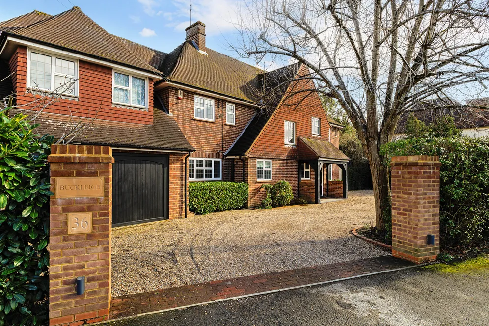 Oval Way, Gerrards Cross, SL9 photo 25