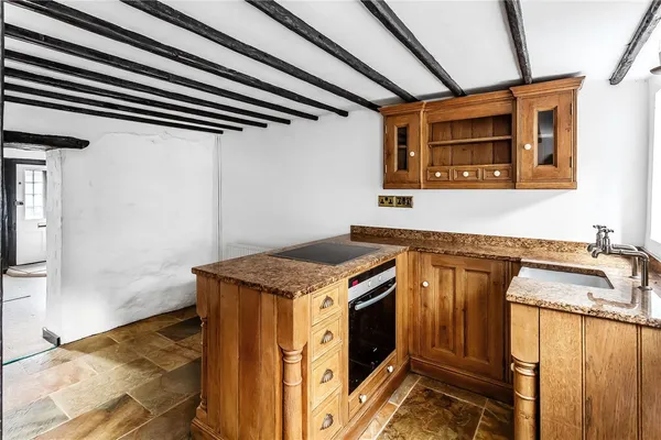 High Street, Limpsfield, RH8 photo 6