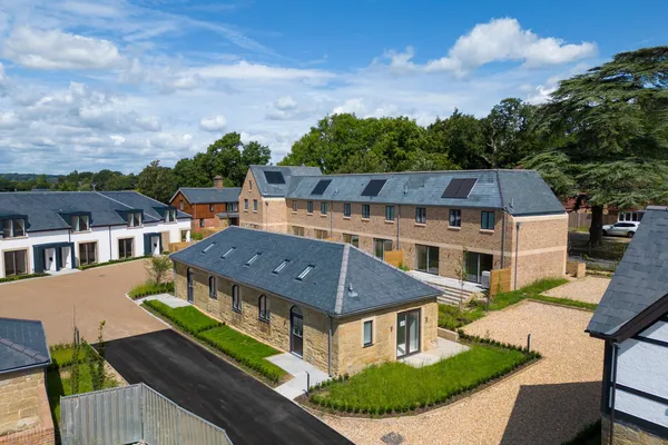 The Courtyard, Ardingly Road, RH16 photo 2