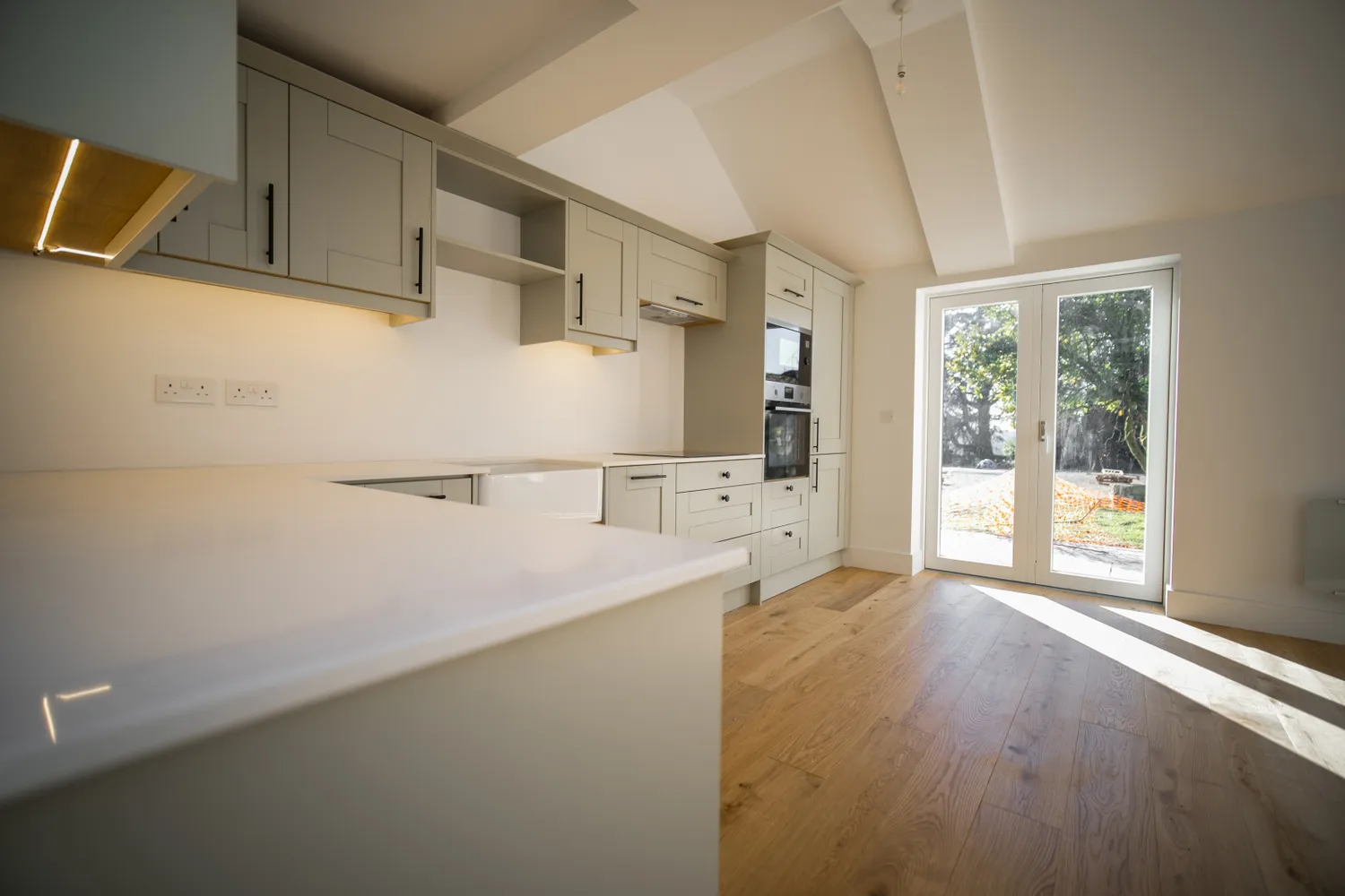 The Courtyard, Ardingly Road, RH16 photo 3